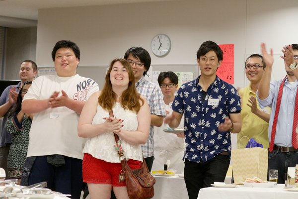 東洋学園大学_SHSUサマースクール_さよならパーティー_拍手