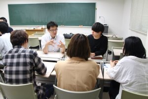 東洋学園大学_社員の方々とのディスカッション04