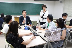 東洋学園大学_社員の方々とのディスカッション01