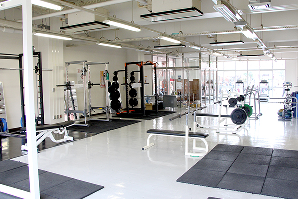 東洋学園大学_トレーニングルーム（千葉・流山キャンパス）
