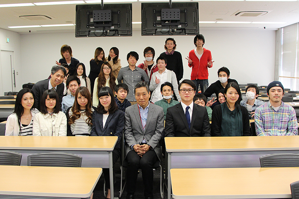 東洋学園大学_井原ゼミ_長田氏とゼミ生