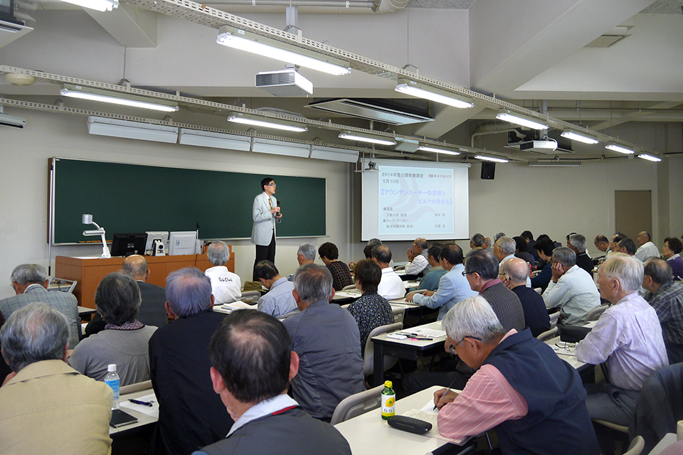 東洋学園大学公開教養講座_2014年第１回の模様（講師：根本敬氏）