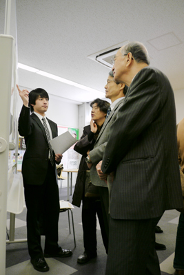 東洋学園大学　英語教育開発センター　ALPS発表の模様　