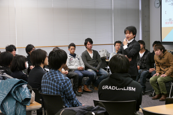 東洋学園大学　生活環境ゼミ・情報社会ゼミ（泰松准教授）・北豊島高校合同ゼミ