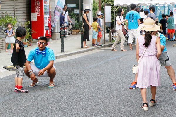 東洋学園大学_大横丁通り商店街納涼祭2017_洗濯ばさみ付けリレー