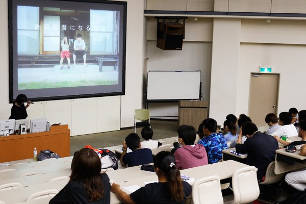 東洋学園大学_卒業生_映画監督_石橋夕帆さん