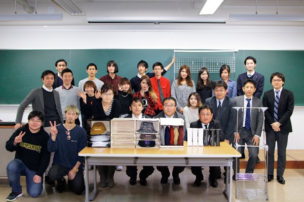 東洋学園大学_新商品企画開発ゼミとイワタニマテリアルの皆さん