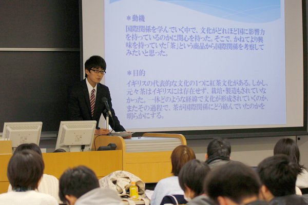 東洋学園大学_平成26年度卒業論文・卒業制作発表会（人文）