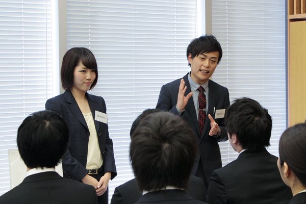 東洋学園大学_学内企業セミナーに出席した4年生