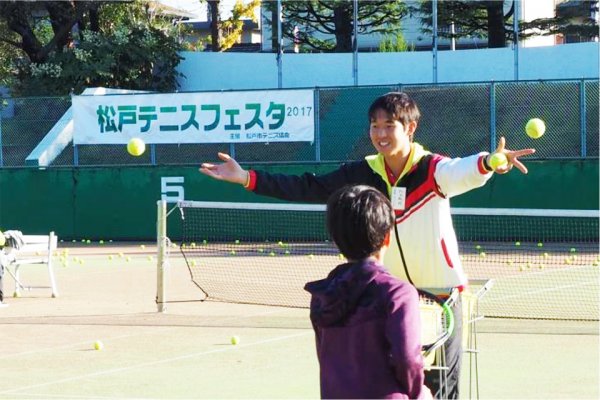 東洋学園大学_松戸テニスフェスタ_学生の様子2
