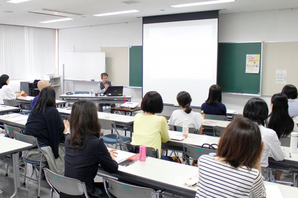 東洋学園大学_塩谷教授_千代田区家庭教育学級