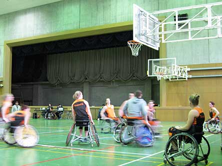 東洋学園大学_体育館で練習（女子車いすバスケットボールオランダ代表チーム）