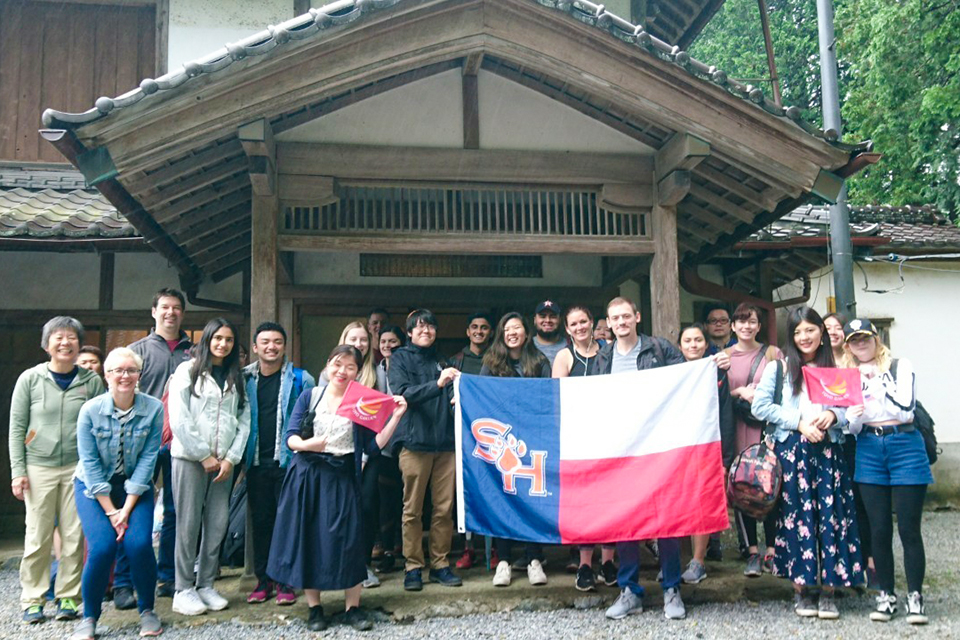 ［SHSU in TOGAKU］本学所有の古民家に滞在し交流。1泊2日の栃木研修旅行の様子