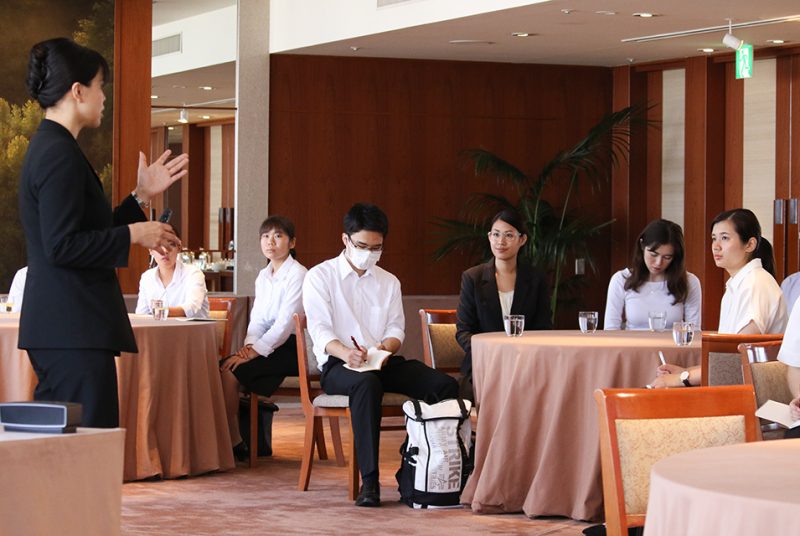都心のラグジュアリーホテルを見学。「企業見学会」（パーク ハイアット 東京）の模様