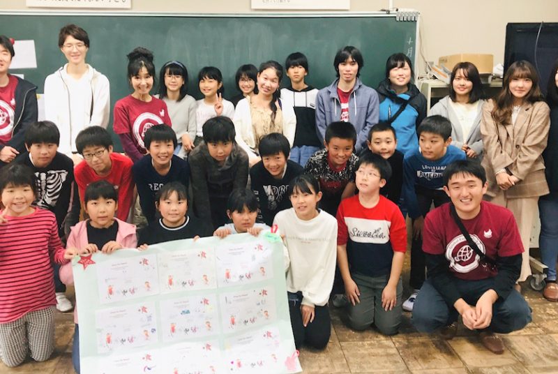 児童英語教育ゼミが福島県の小学校でパラリンピックについての外国語活動を実施