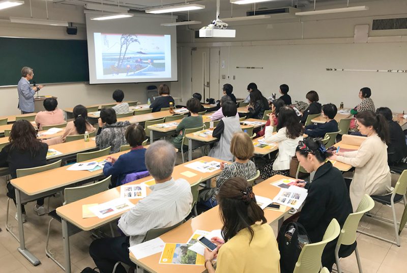 ［生涯学習講座］ゴッホと浮世絵について語る、芸術の秋特別講演（講師：テラウチマサト氏）の模様