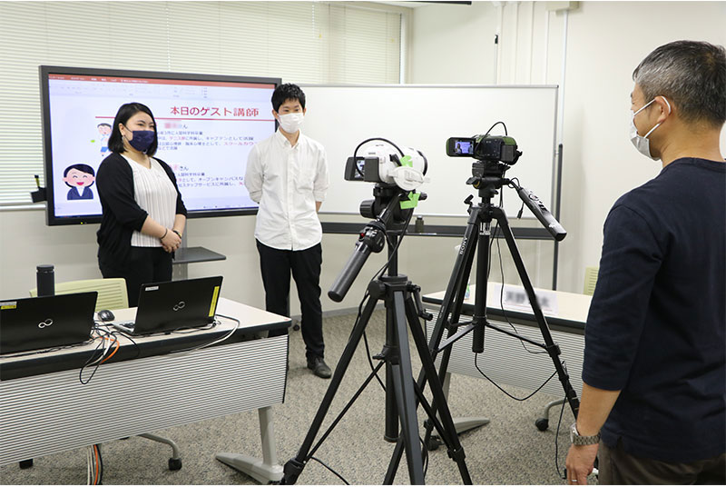 公認心理師も！卒業生2名が「人間科学基礎演習A」のゲストとして来学