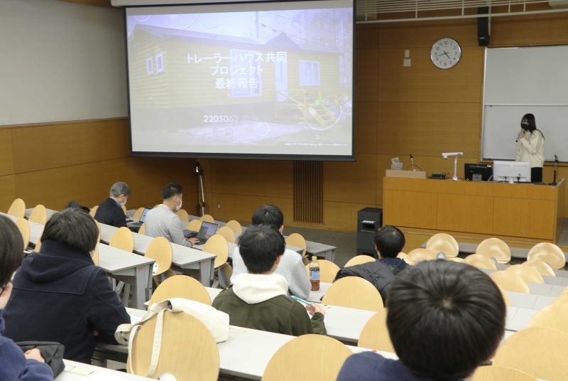 トレーラーハウスの新たな活用アイデアを提案。安藤ゼミの最終発表会
