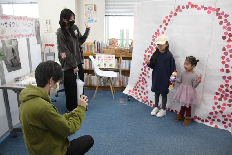 子どもたちに大好評！「ゴミゼロサークル」がリサイクルセンターの省エネイベントでフォトスポットを出展