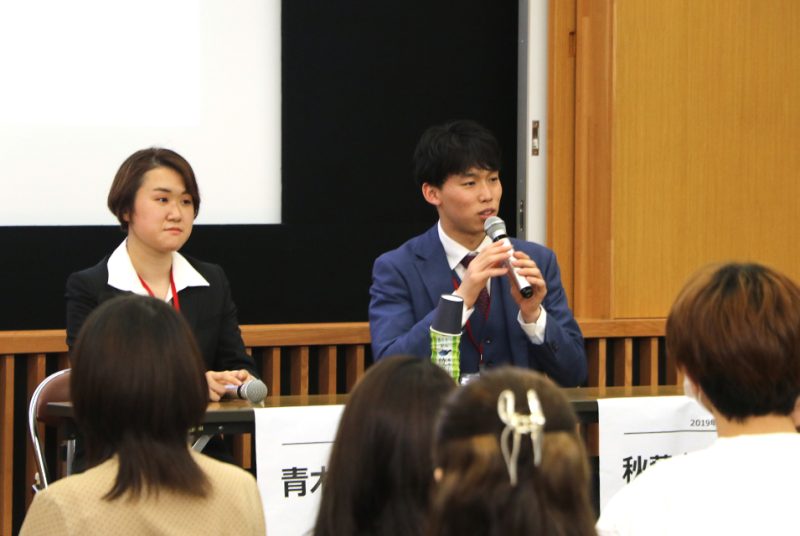 「大学時代の経験で役立ったことは？」人間科学部2年次授業に卒業生がゲスト登壇