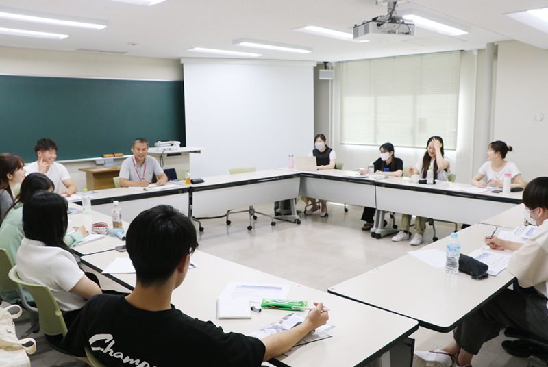 身近な経験からスポーツマネジメントを考える。日本フィットネス産業協会・韮沢氏と田蔵ゼミの意見交換