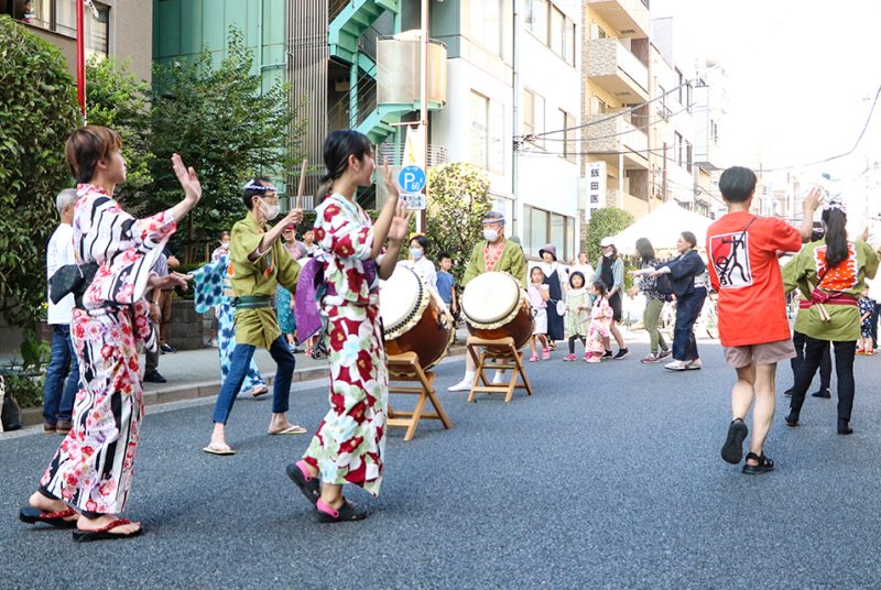2年ぶりのお祭りを盛り上げる！宮園ゼミが大学の地元・大横丁通り納涼祭でボランティア