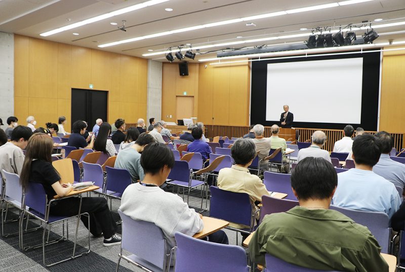 情報を精査し、日中関係を見極める。特別講座「未来は共に創る」第3回