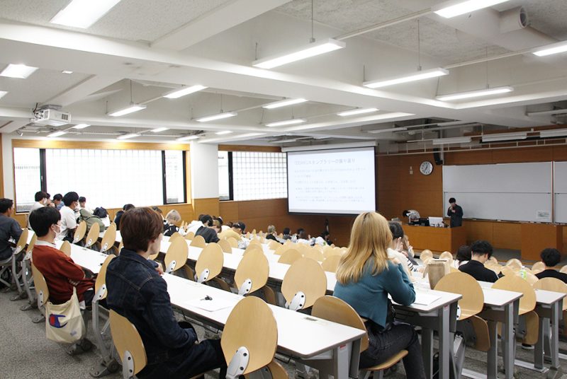 学生団体代表者が秋学期の予定や中間決算、活動補助金の情報を共有する「クラブ代表者委員会」