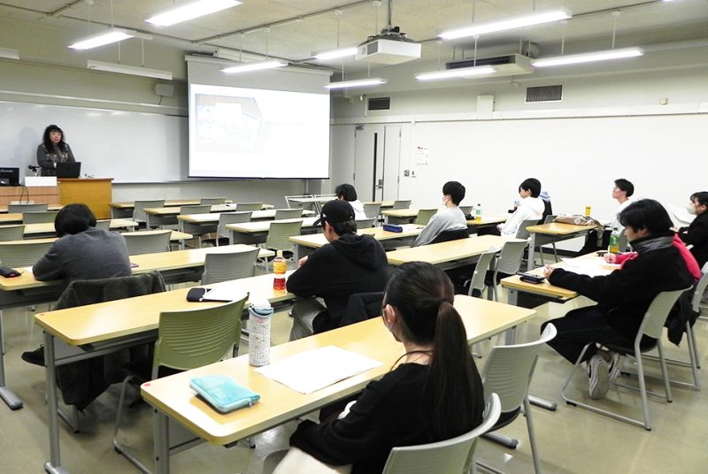 現役教員が語る、「生徒が参加したくなる英語授業と教員の実務」とは。「教職概論」でゲスト講義