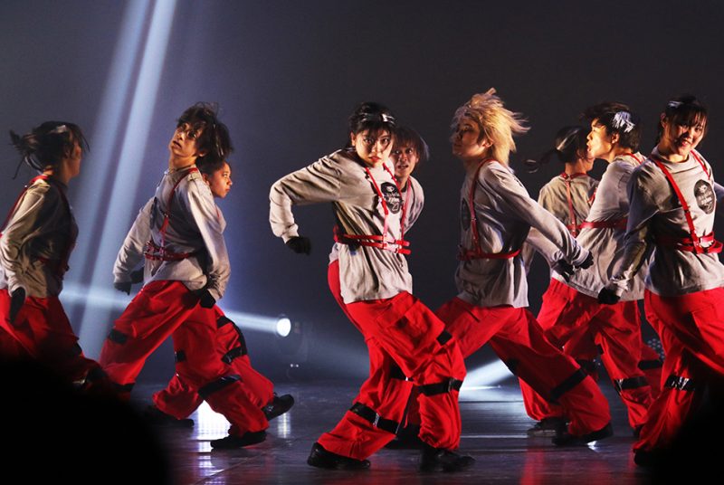 ファイナル審査で堂々のショーケースを魅せる！人間科学部3年生のダンスコンテスト挑戦