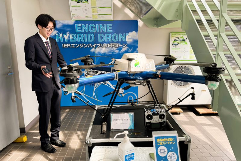 本庄ゼミがドローン工場を視察＆ドローン市場の分析データやビジネスモデルを提案