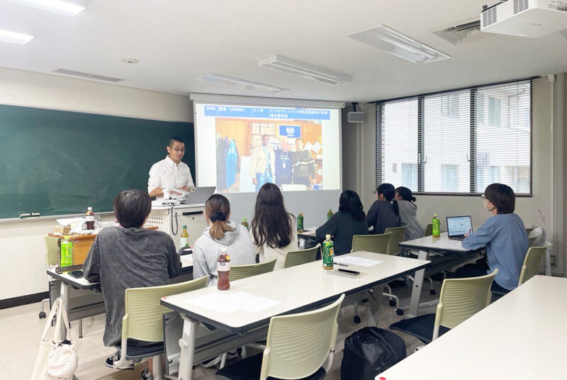 ［学生取材］専門応用演習（川口ゼミ）にてゲスト講師を招聘。独立行政法人国際協力機構（JICA）の辰巳知行氏が登壇。