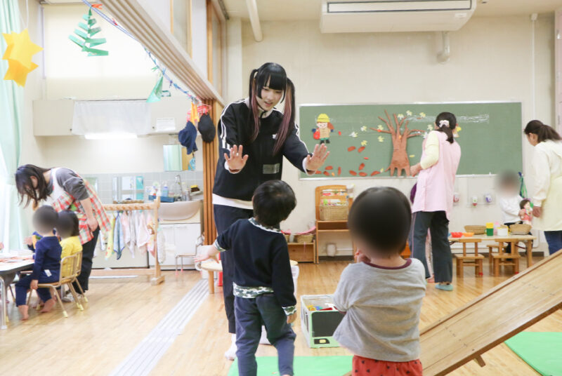 子どもの発達と保育士の役割を現場で学ぶ。文京区立本郷保育園での「保育体験」