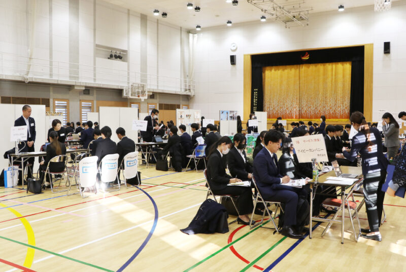いよいよ就活シーズン！12月に行われた業界企業研究セミナー