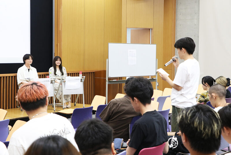 人材業界、保険業界で活躍する先輩に直接質問。「人間科学基礎演習A」特別講義