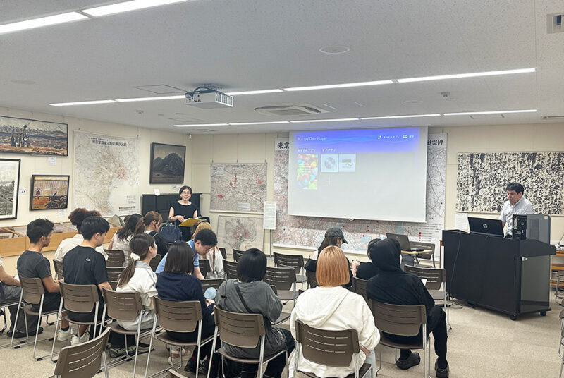 戦争の記憶を次世代へ。川口ゼミが東京大空襲・戦災資料センターで学外研修