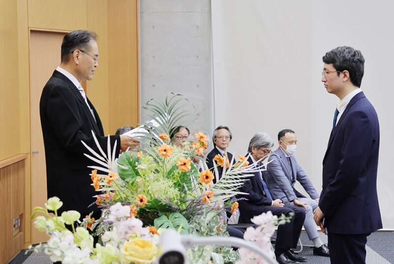 新たな門出を祝して。2025年度春学期卒業式と秋学期入学式を挙行