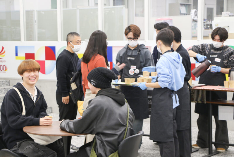 ［TOGAKU SHOWCASE］容器包装にまつわる企業・消費者の動向を研究。隈本ゼミのPBL紹介カフェ