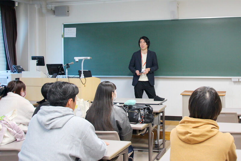 市民の「学び」と「つながり」を支える、多摩市公民館職員の仕事と役割。「地域ではたらく」