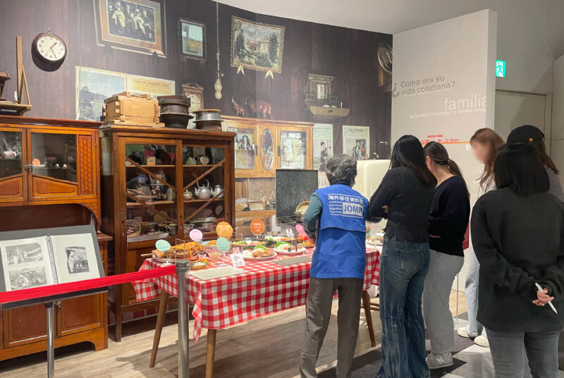 日本における移民政策の歴史と日本人移民の文化や苦難を学ぶ。川口ゼミのJICA海外移住史料館学外研修