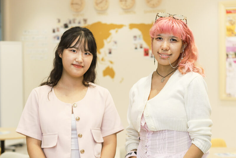 Welcome, Yuna & Luana ! 国際交流センターに新インターン2名が着任