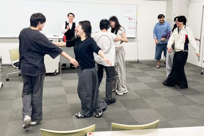 「非言語」で心を通わせるソーシャルダンスのコミュニケーションとは？宮房ゼミのPBL